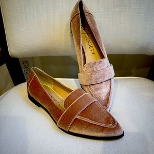 Sole Society blush velvet loafers size 10